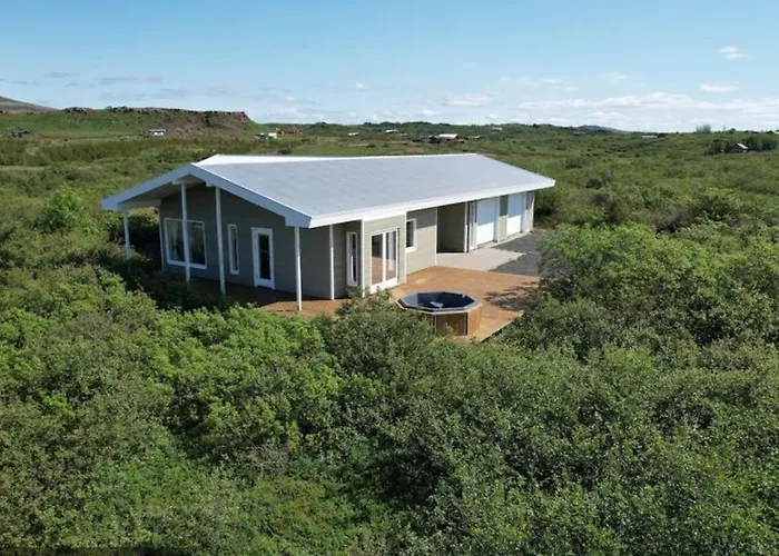Golden Circle Spectacular House!